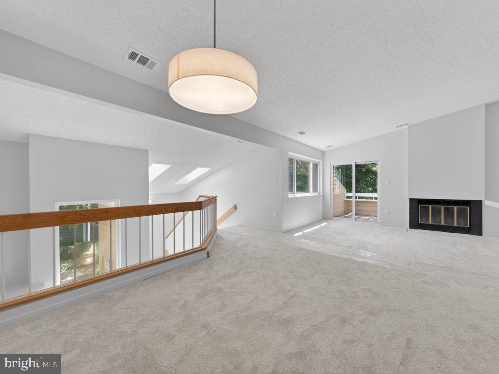 1917 VILLARIDGE DRIVE B