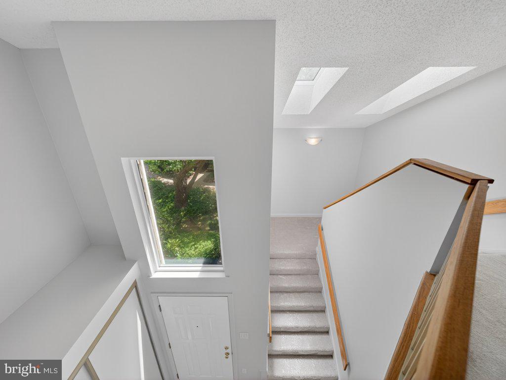 1917 VILLARIDGE DRIVE B