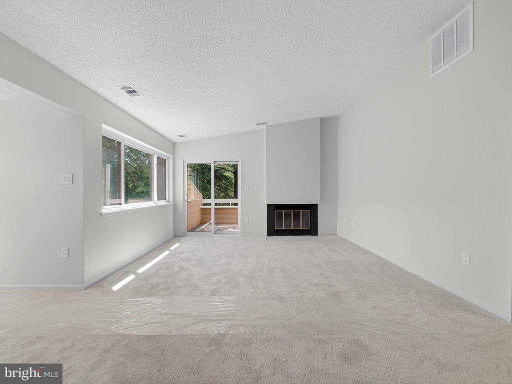 1917 VILLARIDGE DRIVE B