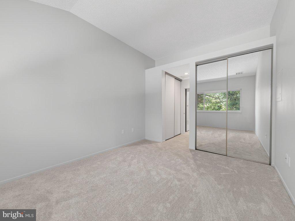 1917 VILLARIDGE DRIVE B