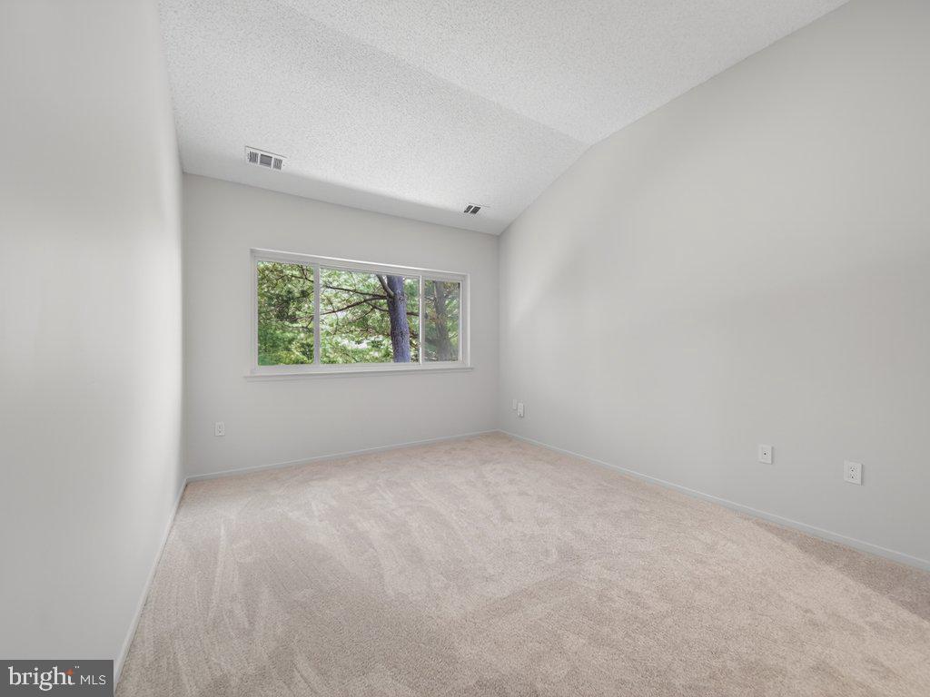 1917 VILLARIDGE DRIVE B