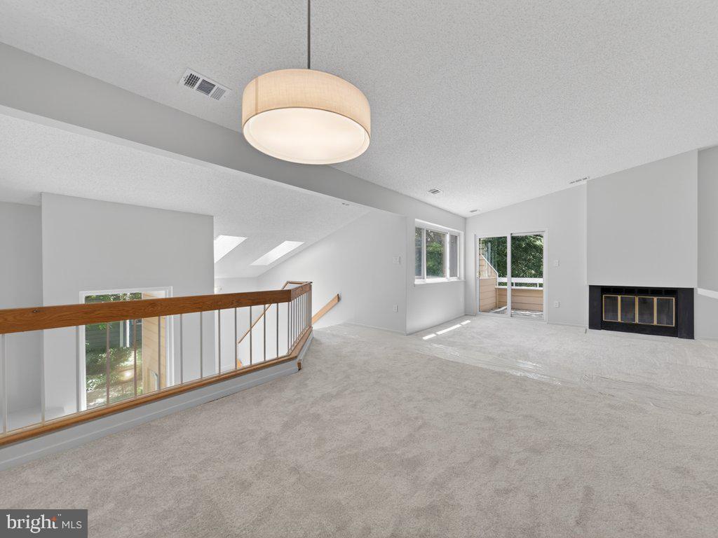 1917 VILLARIDGE DRIVE B