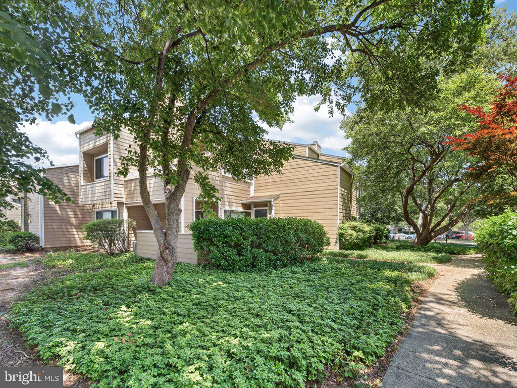 1917 VILLARIDGE DRIVE B