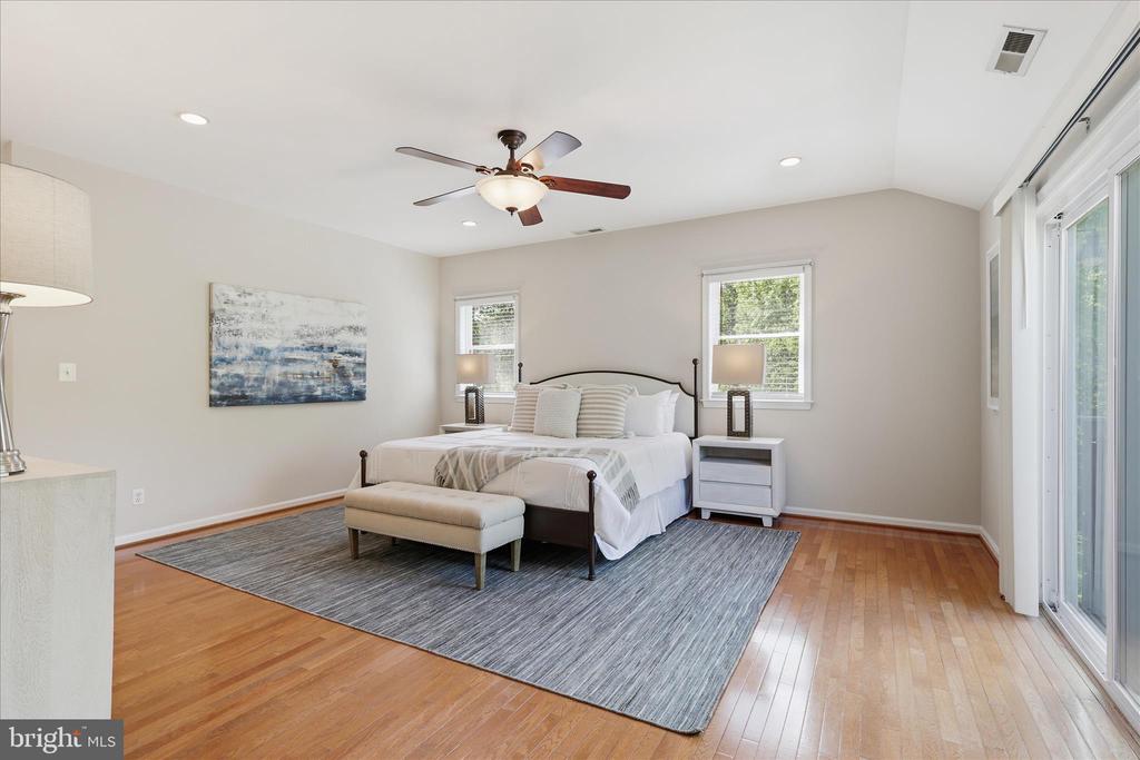 6256 WOODFAIR DRIVE