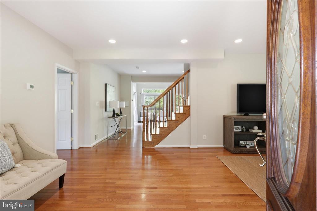 6256 WOODFAIR DRIVE