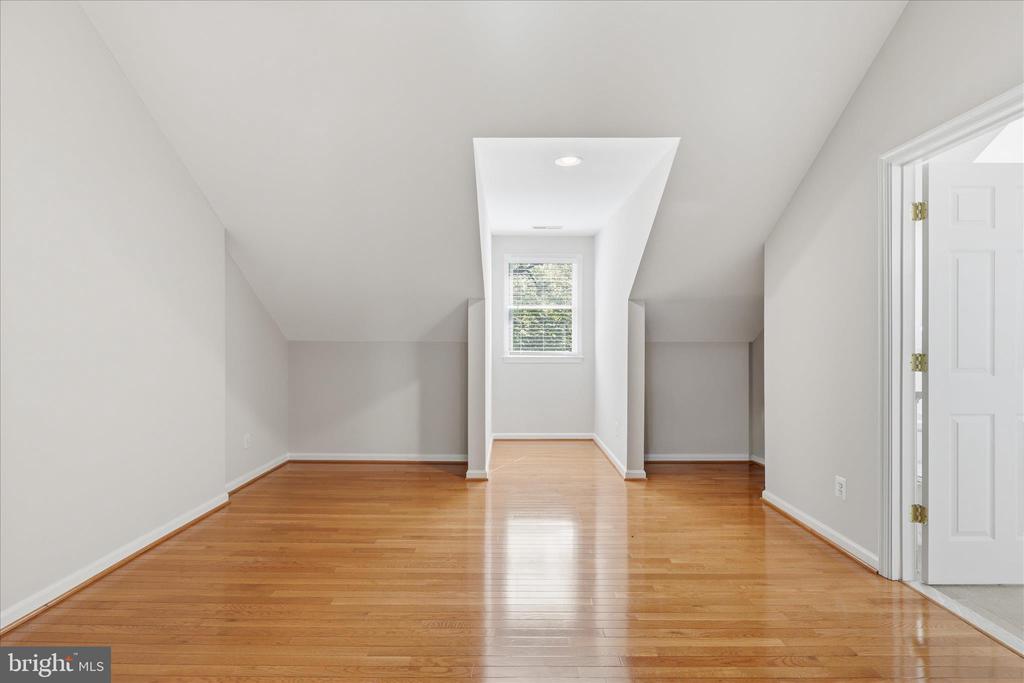 6256 WOODFAIR DRIVE