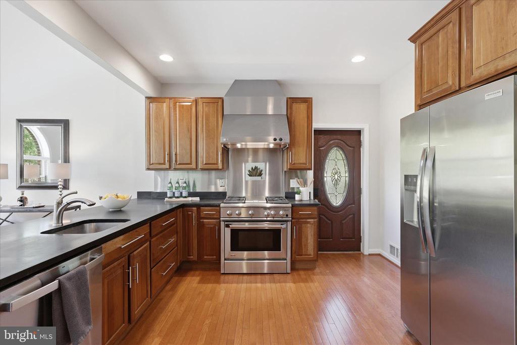6256 WOODFAIR DRIVE