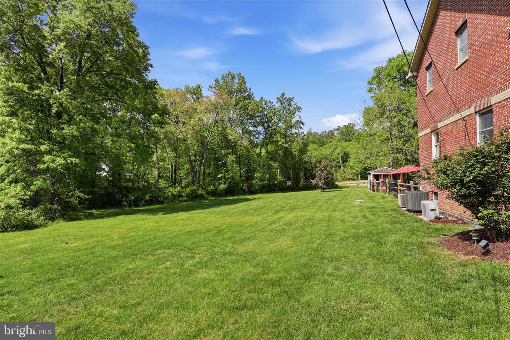6256 WOODFAIR DRIVE