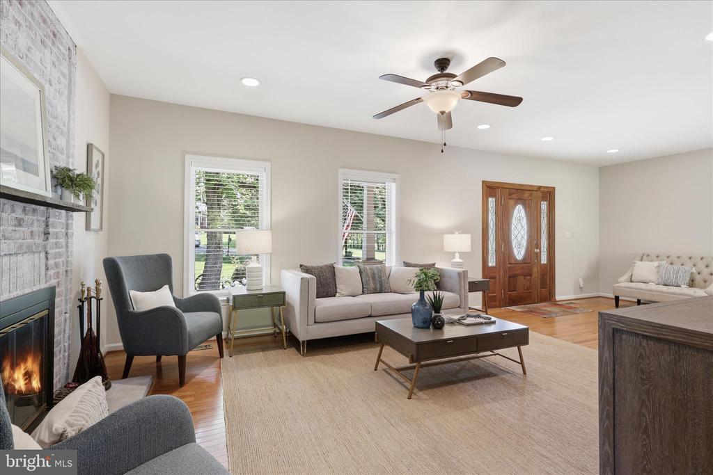 6256 WOODFAIR DRIVE