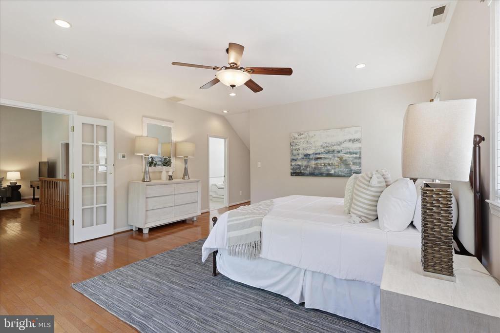 6256 WOODFAIR DRIVE