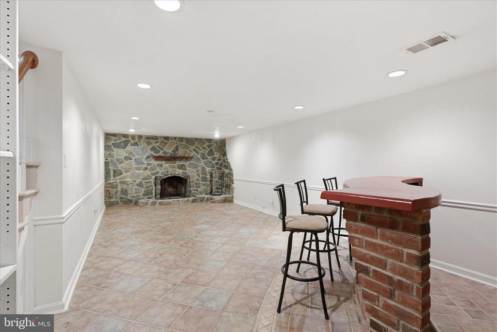 6256 WOODFAIR DRIVE