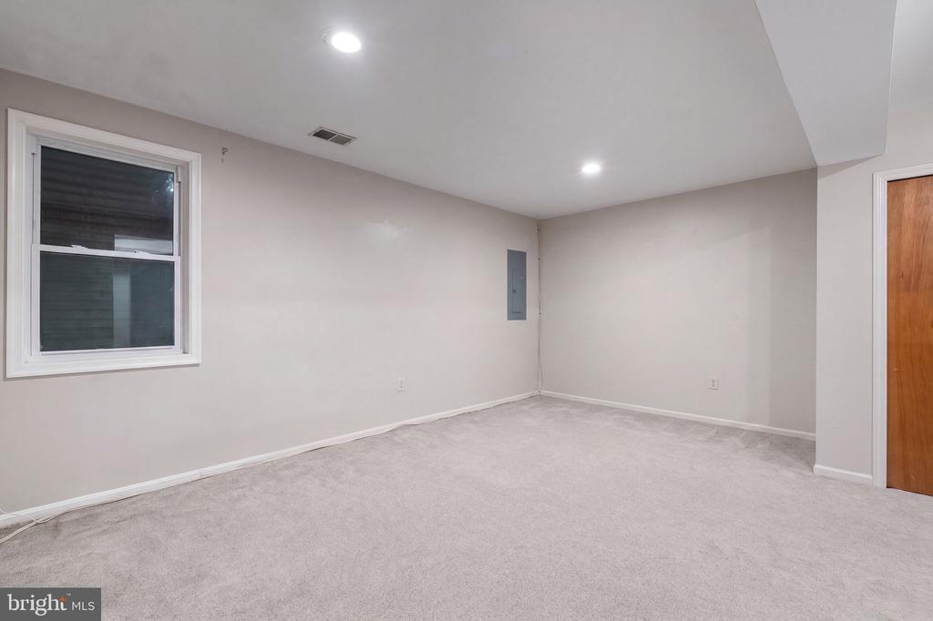 7932 PEBBLE BROOK COURT