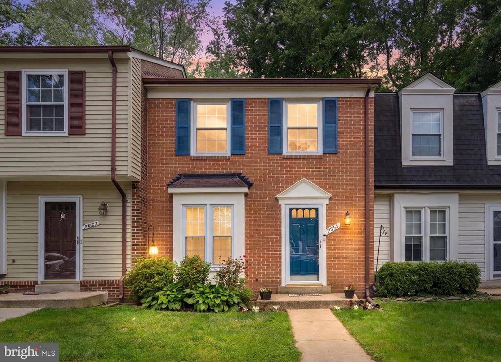 7932 PEBBLE BROOK COURT