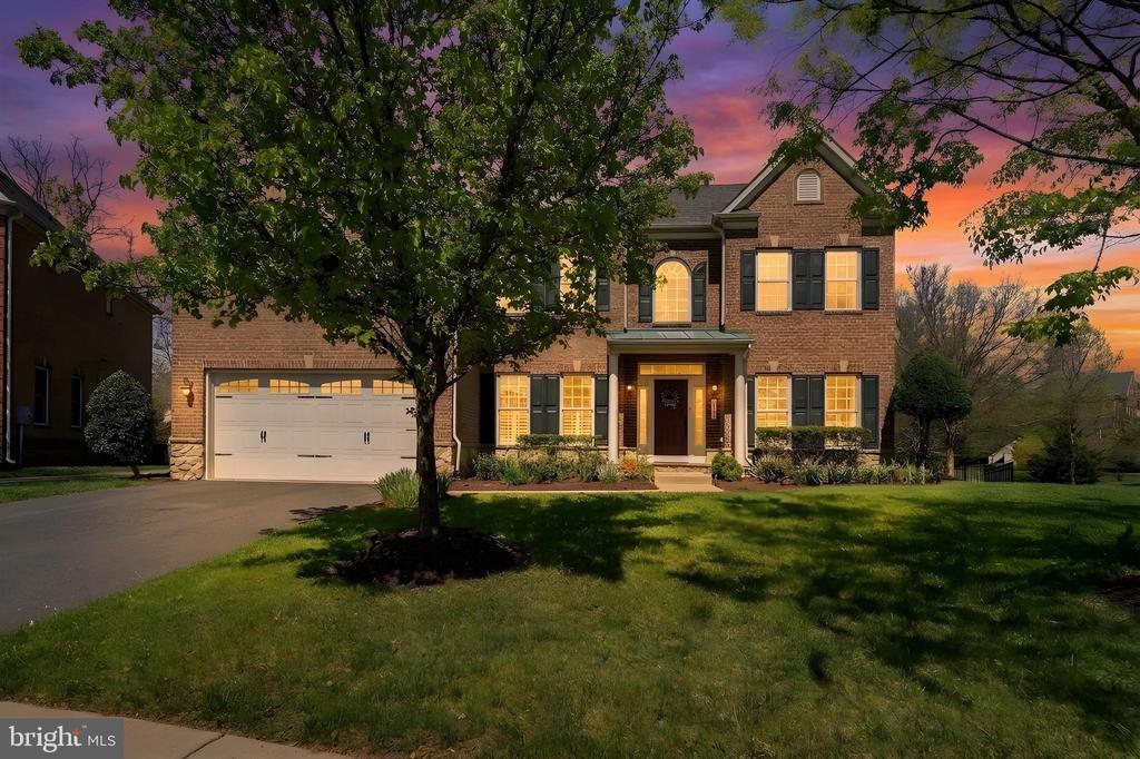 3961 WOODBERRY MEADOW DRIVE