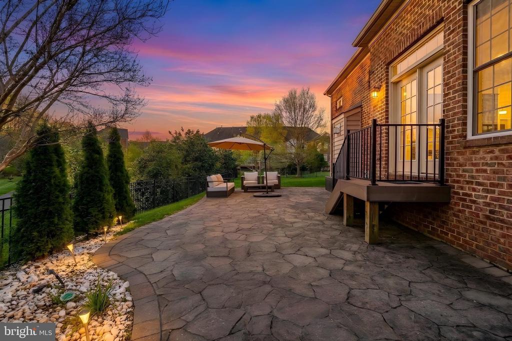 3961 WOODBERRY MEADOW DRIVE