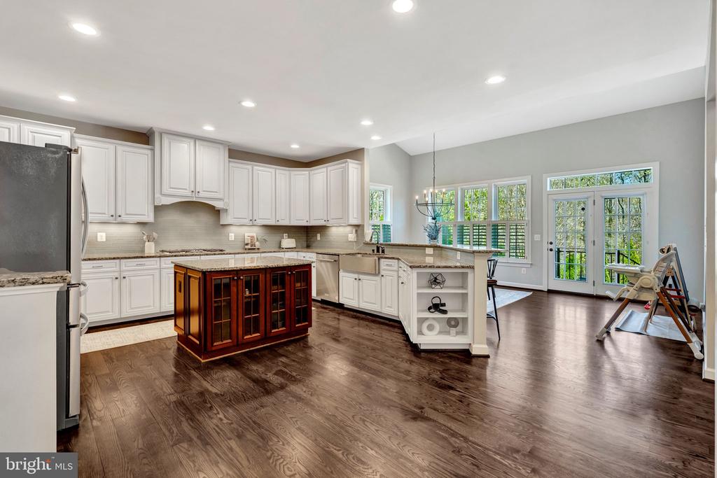 3961 WOODBERRY MEADOW DRIVE