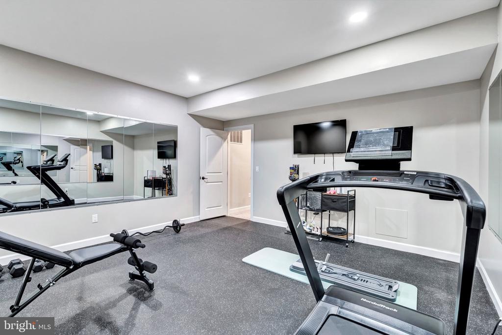 3961 WOODBERRY MEADOW DRIVE