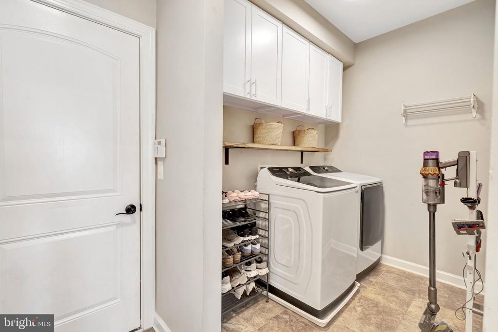 3961 WOODBERRY MEADOW DRIVE