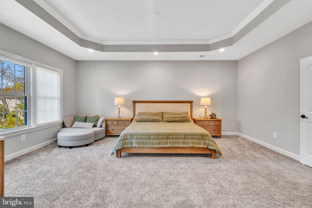 3961 WOODBERRY MEADOW DRIVE
