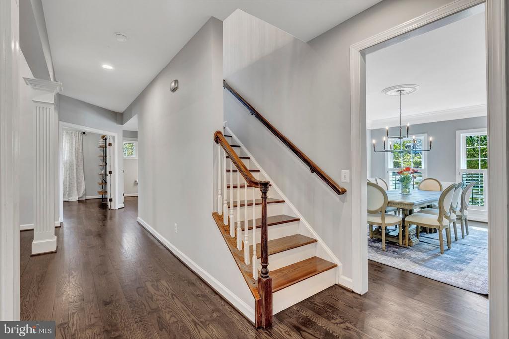 3961 WOODBERRY MEADOW DRIVE