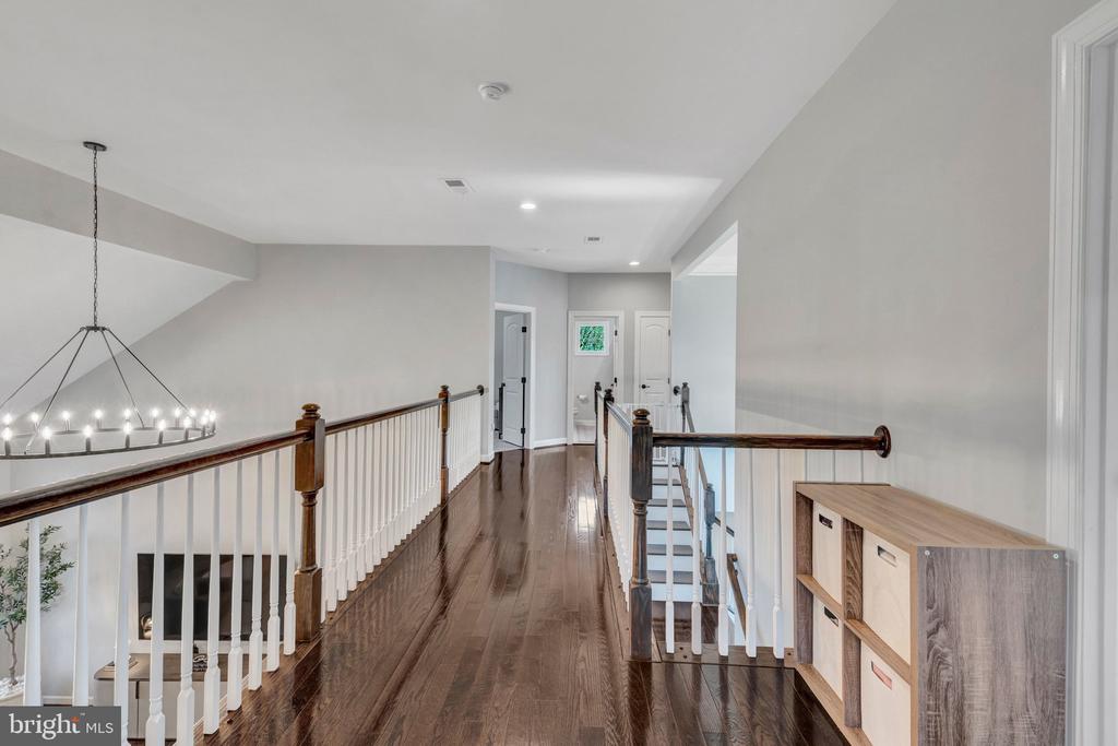 3961 WOODBERRY MEADOW DRIVE