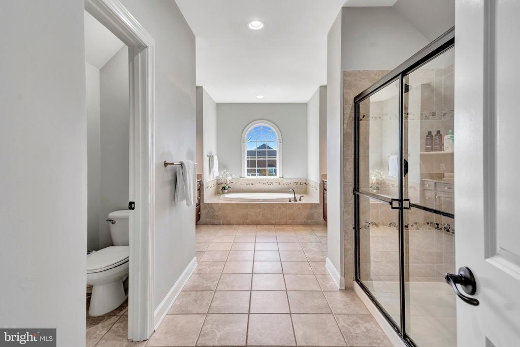 3961 WOODBERRY MEADOW DRIVE