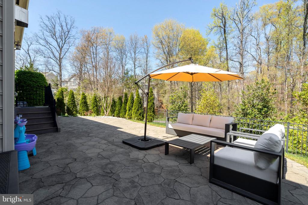 3961 WOODBERRY MEADOW DRIVE