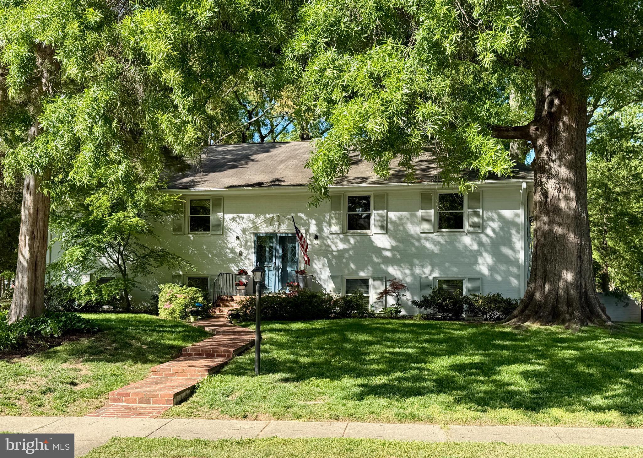 1014 POTOMAC LANE