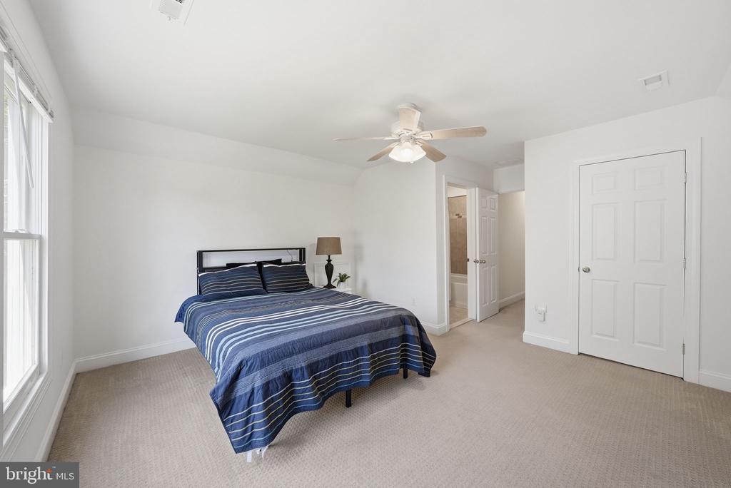 13614 WEINSTEIN COURT