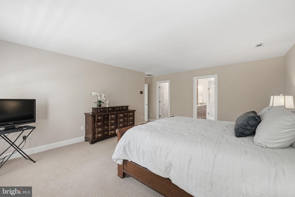 13614 WEINSTEIN COURT