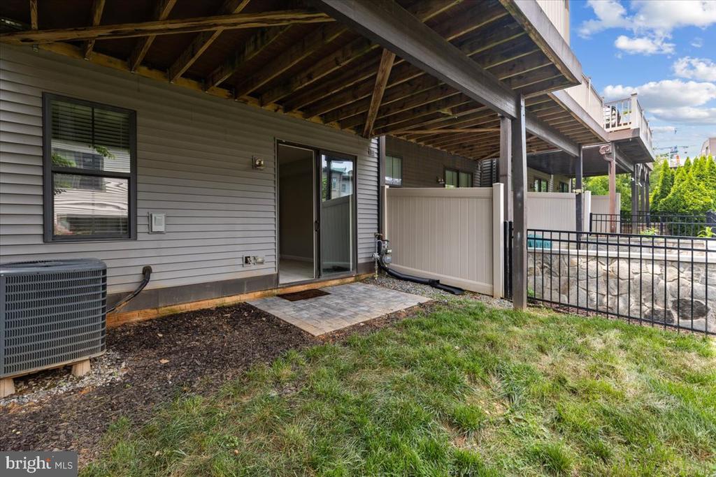3117 SUNDROPS COURT