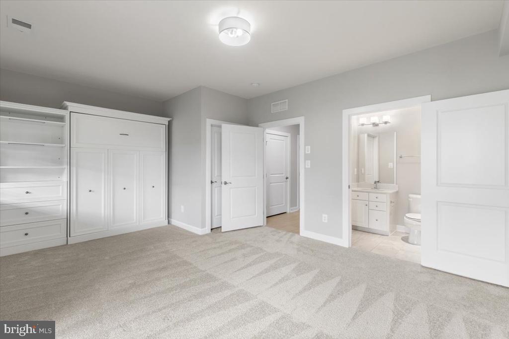 3117 SUNDROPS COURT