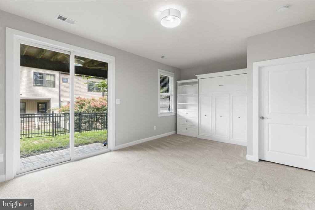 3117 SUNDROPS COURT