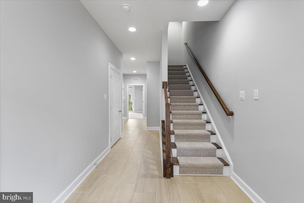 3117 SUNDROPS COURT