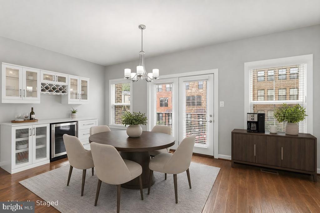 3117 SUNDROPS COURT