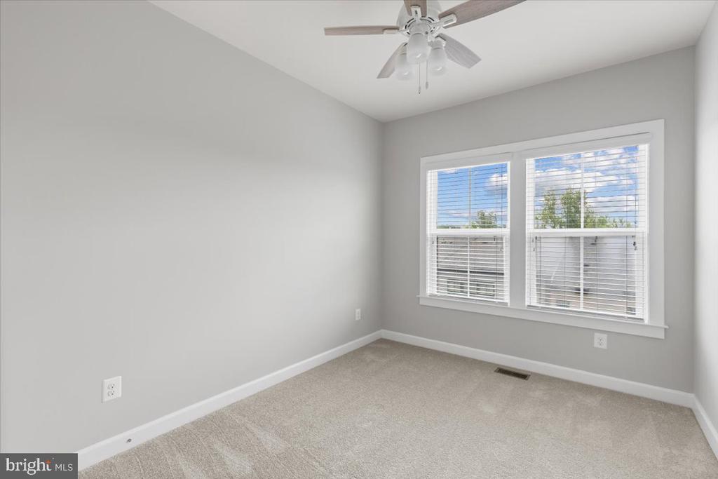 3117 SUNDROPS COURT
