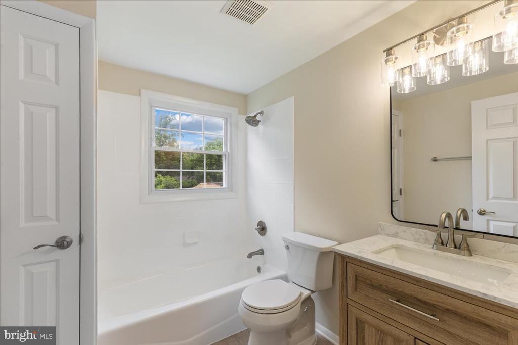 13117 MERCURY LANE