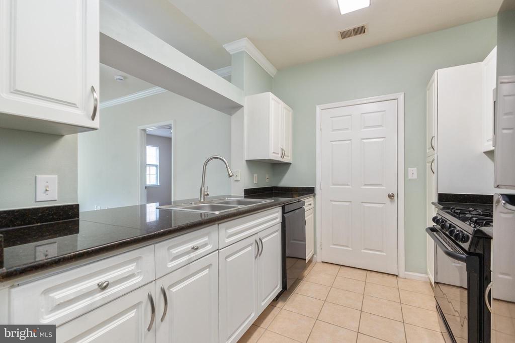 12958 CENTRE PARK CIRCLE Unit: 118