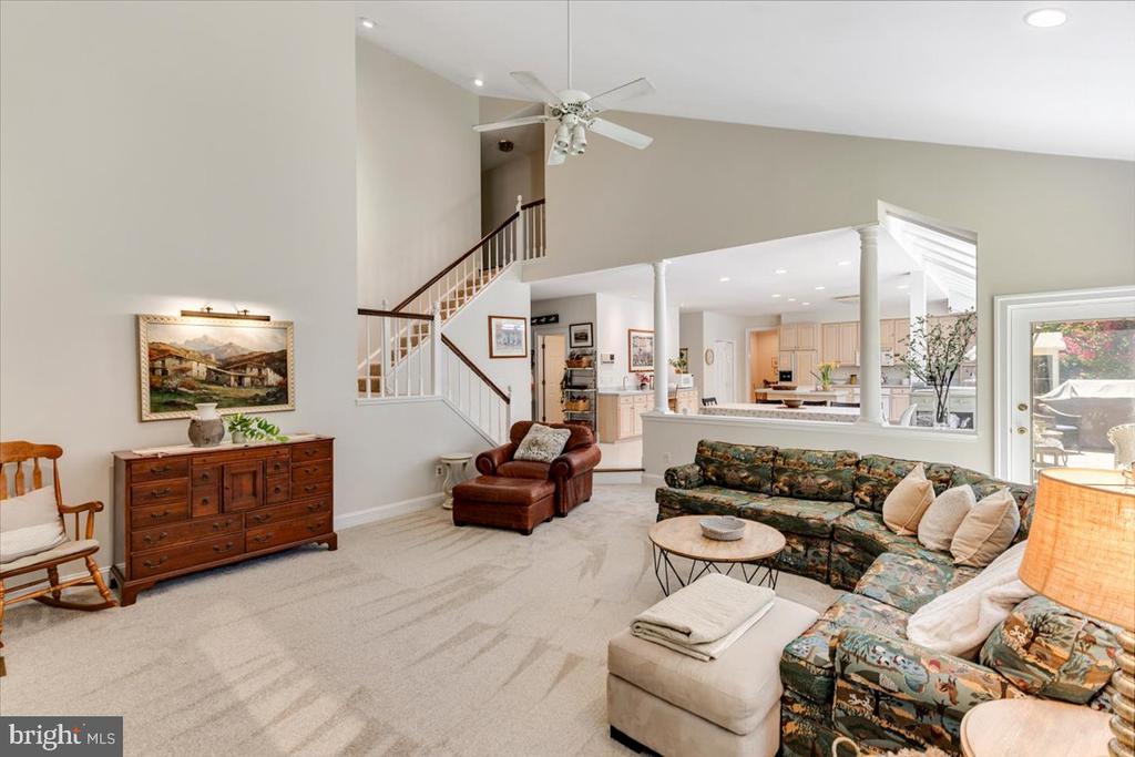 3285 WILLOW GLEN DRIVE