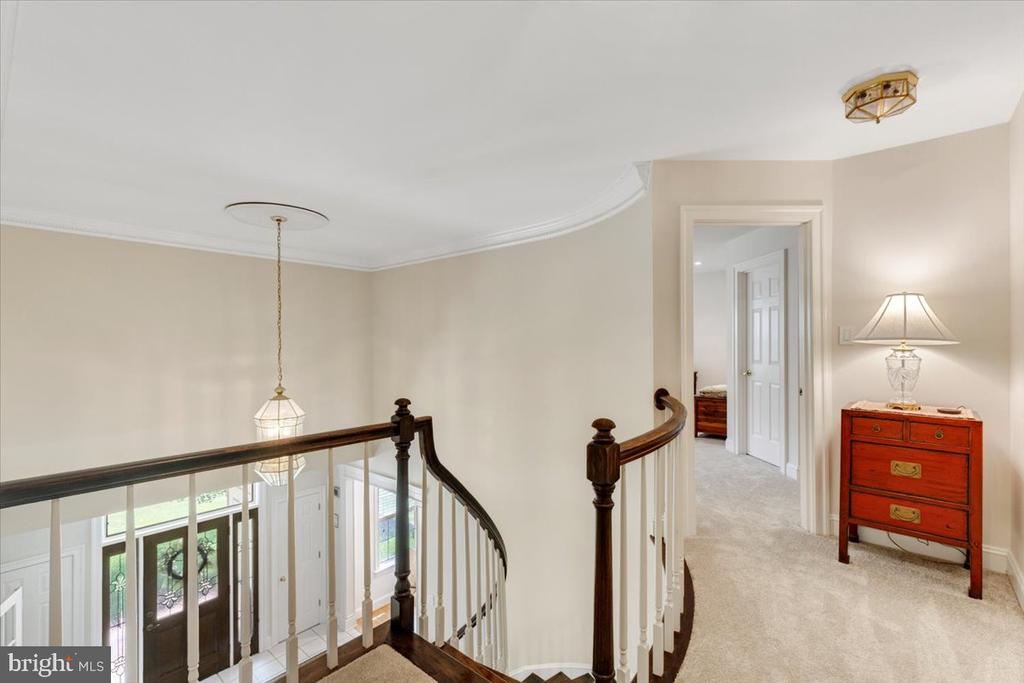 3285 WILLOW GLEN DRIVE