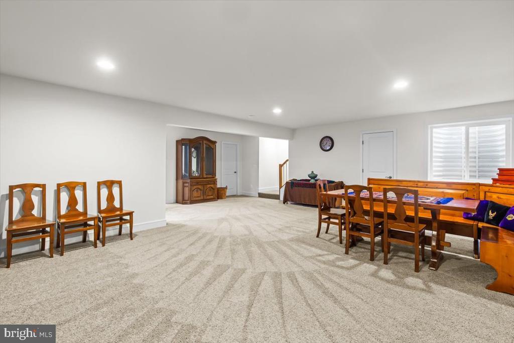 6137 OLIVET DRIVE