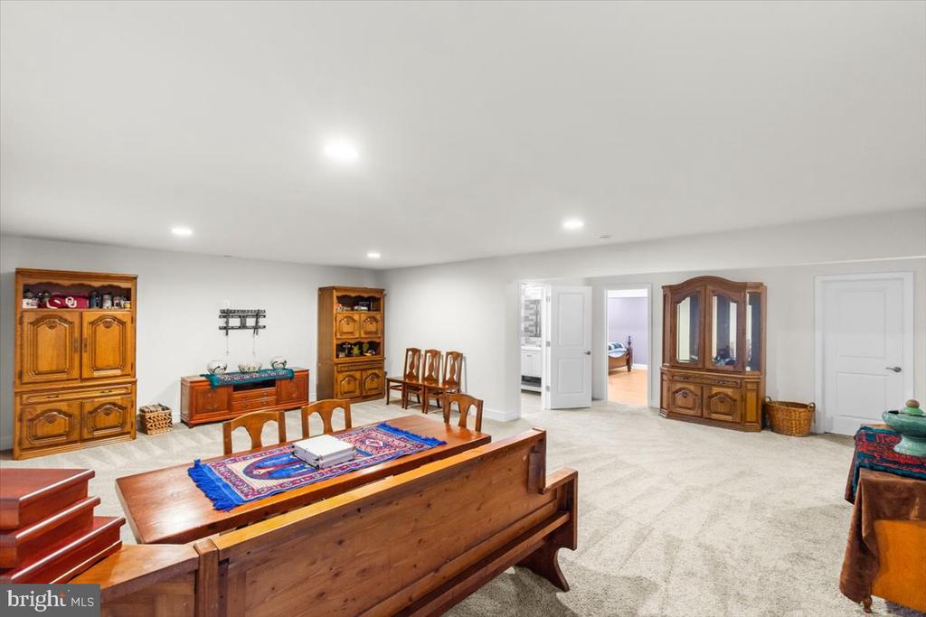 6137 OLIVET DRIVE