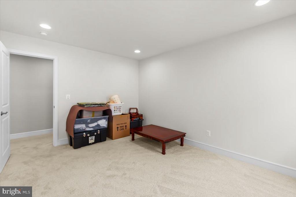 6137 OLIVET DRIVE