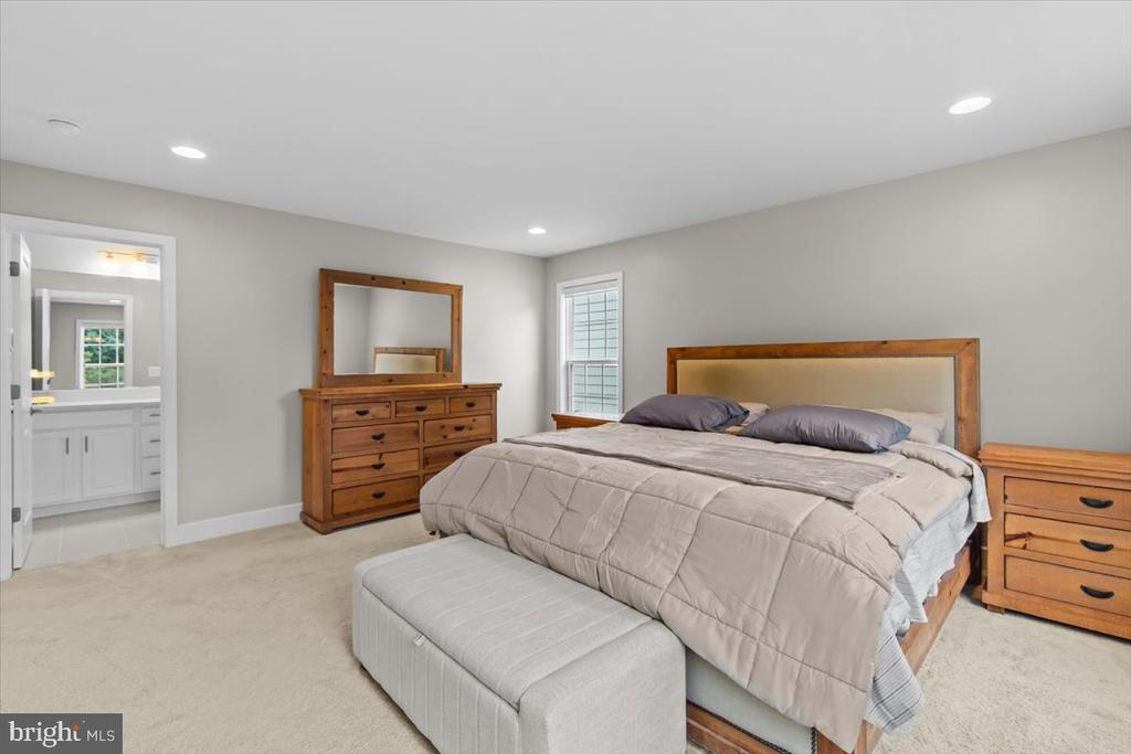 6137 OLIVET DRIVE
