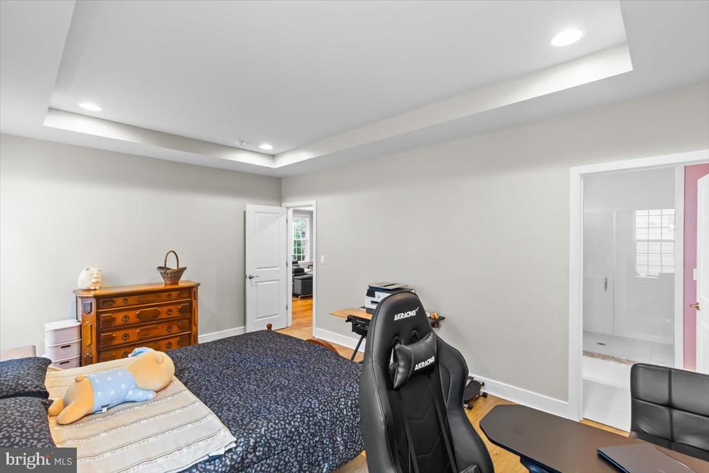 6137 OLIVET DRIVE