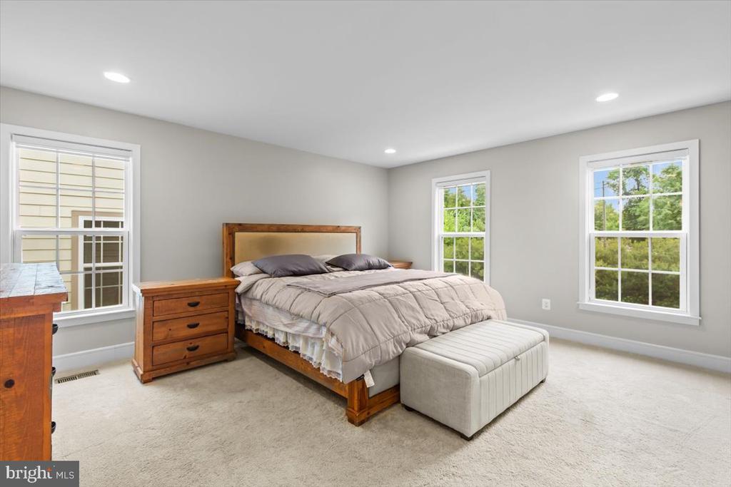 6137 OLIVET DRIVE