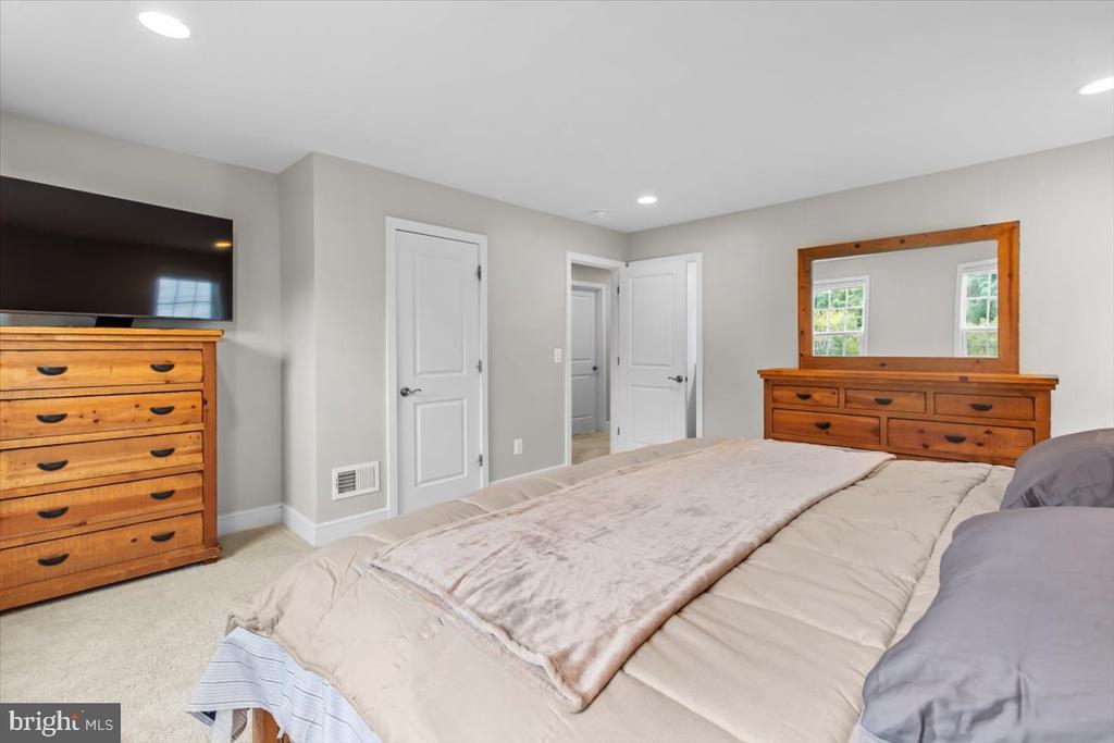 6137 OLIVET DRIVE