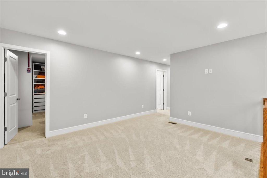 6137 OLIVET DRIVE