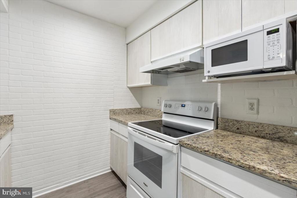 13639 ORCHARD DRIVE