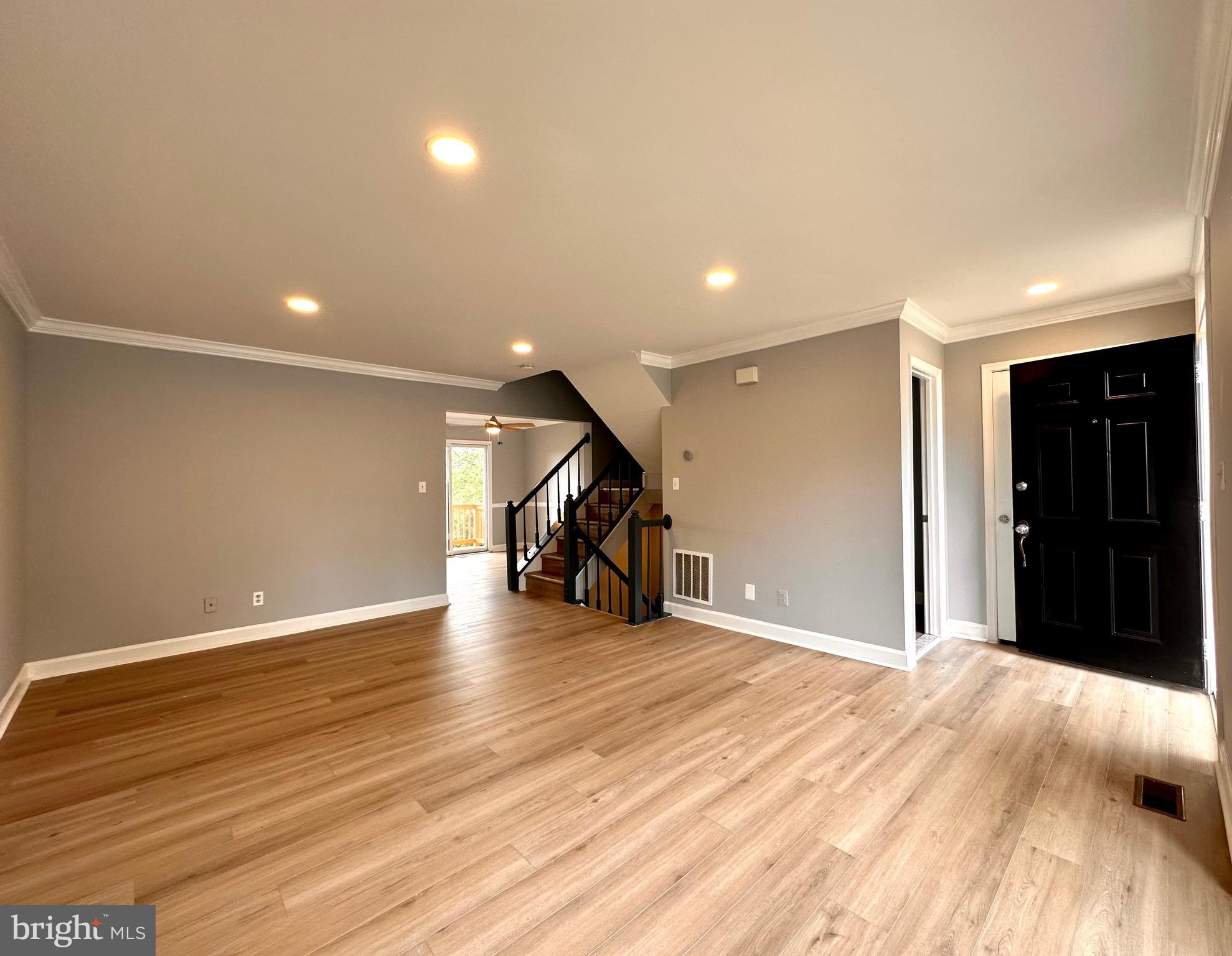 21220 HEDGEROW TERRACE